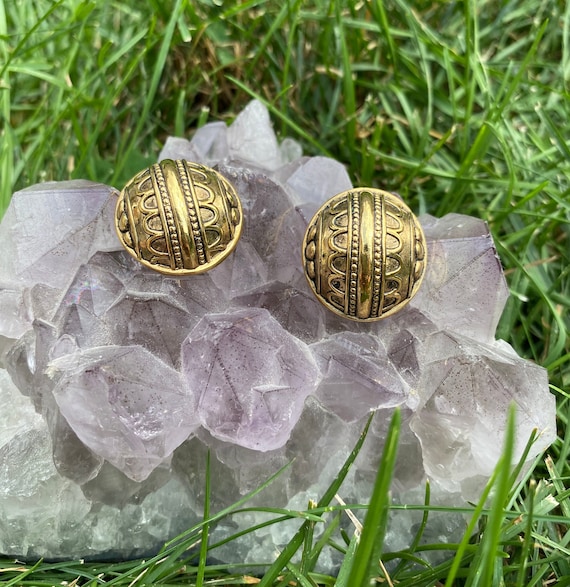 Gold Dome Earrings with Pattern - image 2