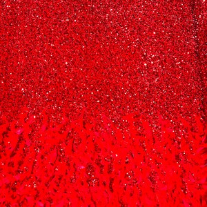 Lantejoulas de 5 mm em veludo elástico com penas, elástico em 2 direções, vendido por metro - VERMELHO