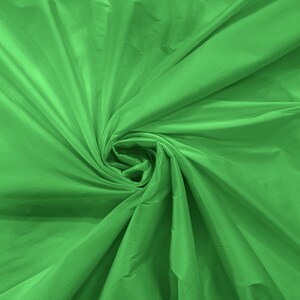 100% Polyester Imitation Silk Taffeta Fabric 55&quot; Wide/Costume/Dress/Cosplay/Wedding - Apple Green