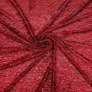 Tissu résille extensible Vegas à sequins et perles, motif brodé pour robe de bal, par mètre - Rouge.