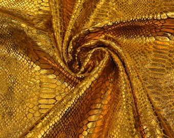 Illusion Folie Schlangendesign auf einem Stretch Samtstoff - Cinnamon
