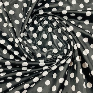 Weiß auf Schwarz - 1/2 Zoll Multi Color Polka Dot auf einem schwarzen weichen Charmeuse Satin Stoff verkauft Bulk-Lager-60 &quot;Breite 100% Polyester.
