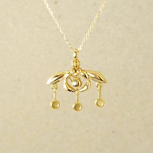 Tiny Bee Pendant Necklace in Gold Plated Sterling Silver 925, Fine Chain, Nature Inspired Animal Jewellery, Minoan Royal Jewelry Replica,