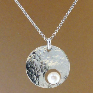 Modern Handmade Hammered Finnish Pendant with Natural Pearl- Sterling Silver 925- June Birthstone Jewelry- Gift for Girlfriend, Wife, Mother