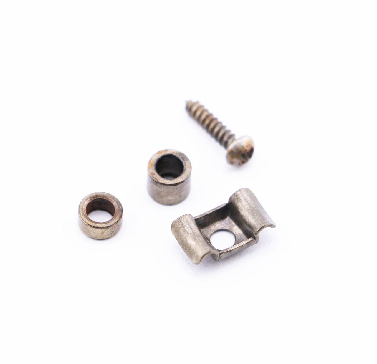 AGP ™ - Fender ® Strat ® Tele ® Aged Relic Butterfly String Retainer ...