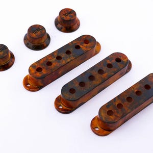 AGP ™ Relic Stratoaster ® Tonabnehmer bedeckt * 52/52/52 mm Stangenabstand Knöpfe # 1162540