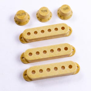 AGP™ Relic Pickup-Abdeckungen und Knöpfe für Strat-Style-Gitarren, 52 52 52 mm Polabstand, 712617