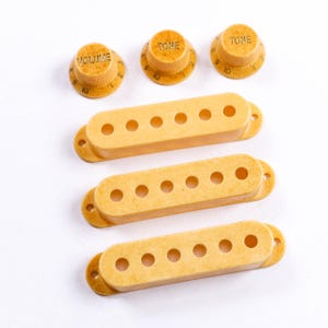 AGP™ レリック ピックアップカバー ノブ ストラトスタイルギター用 52mm ポール間隔 712634