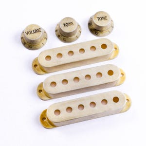 AGP ™ Relic Pickups Covers Knobs For Strat-Style Guitar 52 52 52mm Pole Spacing 71265