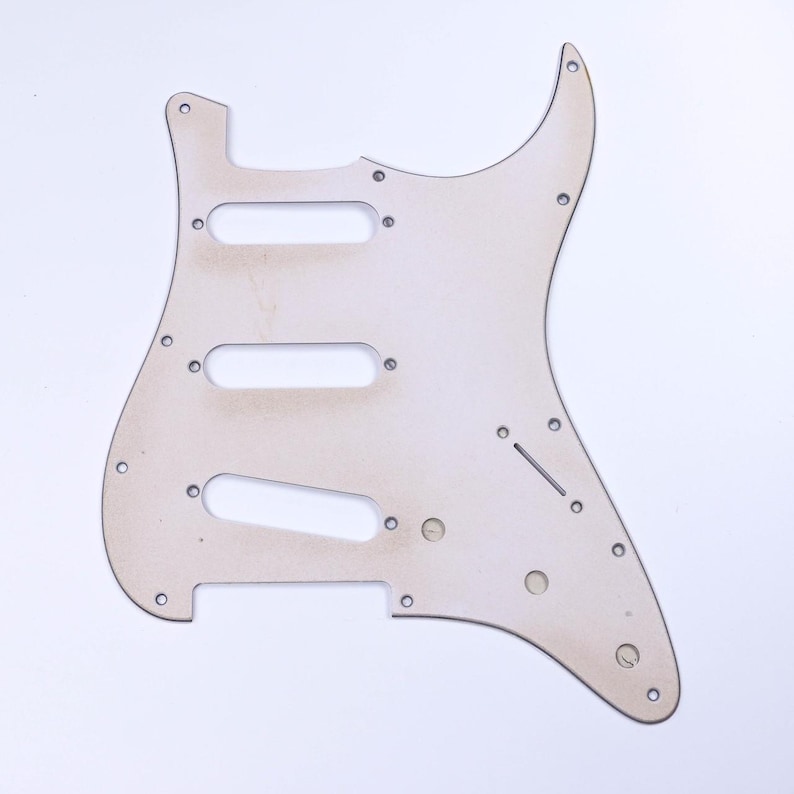 AGP ™ Stratocaster ® Aged Relic Single Coil SSS Guitar Pickguard #2112627