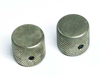 AGP ™ - Aged Telecaster ® Relic Barrel Nikkel knoppen met platte bovenkant Stelschroef voor 6,35 mm (1/4") potten met massieve schacht #9152521