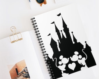 Cuaderno espiral Mickey y Minnie frente al castillo - Línea rayada