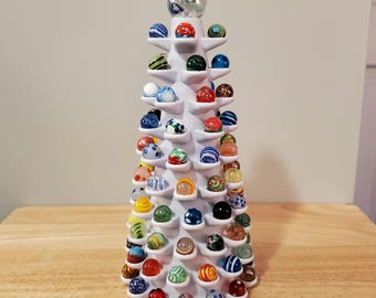 Árbol de exhibición de mármol de imitación de piedra para canicas de hasta 3/4" (canicas no incluidas).