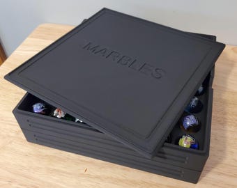 Bandeja de almacenamiento estilo n.° 1 de 98 unidades. Apilable para canicas de hasta 2,5 cm con funda protectora. (Canicas no incluidas).