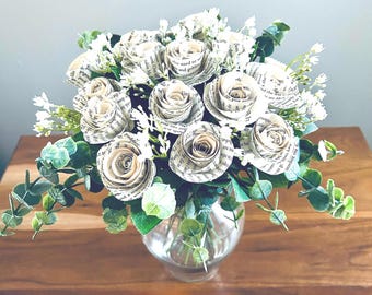 Song Lyric or Wedding Vow Paper Rose Bouquet – Custom Keepsake Floral Arrangement