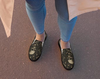 Black Skull Women’s slip-on canvas shoes