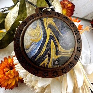 Fluid Art Necklace, Hand-Painted Jewelry, Paint Pour Pendant, Gift for Women, Birthday Gift, Boho Jewelry, Abstract Art, Unique Jewelry
