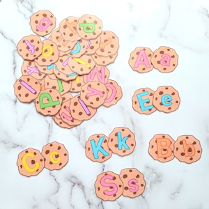 Coincidencia de alfabetos de cookies - Letras mayúsculas y minúsculas - Aprendizaje temprano - Aprendizaje preescolar - Descarga digital
