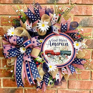 Patriotic wreath, Patriotic vintage truck wreath, 4th of July wreath, summer wreath, daisy wreath