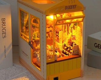 Book Nook Kit, DIY Miniature Wooden Bakery, Lighted Bookend Gift, Sweet Bakery Book Nook, DIY Miniature Kit, Foodie Decor