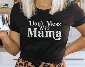 「ママにちょっかいを出さないで」シャツ、「最高にカッコいいママ」シャツ、ママへのプレゼント、ママベアTシャツ、妊娠発表シャツ、ママライフシャツ