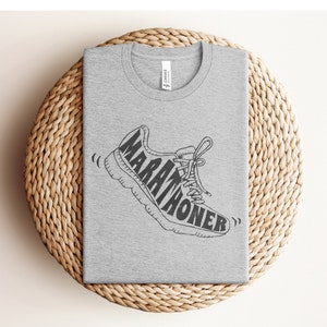 Marathon Runner Shirt, Running Mom Gift, 26.2 Training, Run Day Gift, Marathoner Finisher Present, Race Day Fit Mommy, Runner Mama Tee-Shirt