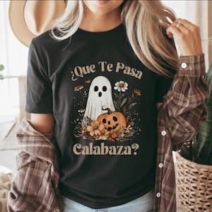 Camiseta española de Halloween, Temporada espeluznante latina retro, Regalo español, Camisa de calabaza, Bruja, latinx, Maestra Spanglish mexicano