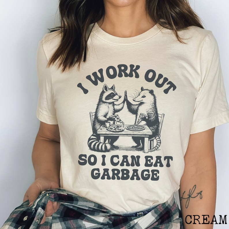 Mangez des déchets raton laveur opossum, chemise d'haltérophilie pour maman musclée, tenue de sport amusante pour entraînement, maman crossfit, chemise maman ajustée, cadeau de coureur image 3