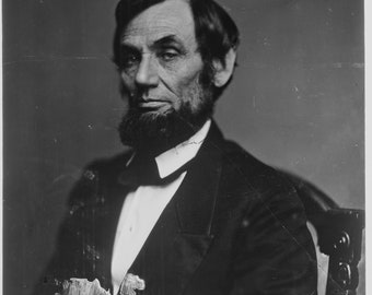 エイブラハム・リンカーン 座像 歴史的写真 大統領 (1863) - 17" x 22" ファインアートプリント