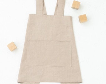 Japanese apron for kids. PDF Sewing pattern for japanese style apron with a front pocket and crossed back. Apron for 2-11 years child.