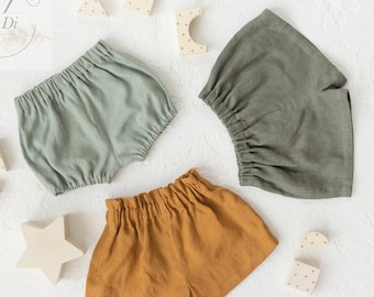 Set von PDF Schnittmustern für Baby Pumphose, Baby Shorts und Baby Rüschen Top Shorts für Mädchen und Jungen. Größen von 1 Monat bis 3 Jahre.