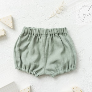 Sewing Pattern PDF of Bloomers for Girls and Boys. Baby Bloomers. Sizes from 1 month to 3 years.