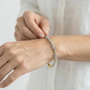 Labradorit Armband, AAA Labradorit Schmuck, Zarte Facettierte Kleine Perlen 2,5 mm, handgefertigt, Geschenk für sie, Mama Geschenk