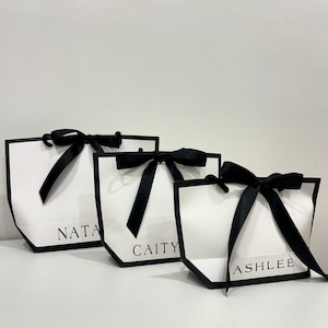 Schwarz und Weiß Geschenktüten
