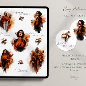 Op de afbeelding: Digitale stickers met een gezellig herfstthema. De afbeelding bevat illustraties van vrouwen in herfstoutfits, paddenstoelen en herfstbladeren. Tekst bevat "Woodland Creatures", "Floral Shirts" en "Autumnal Adventures."