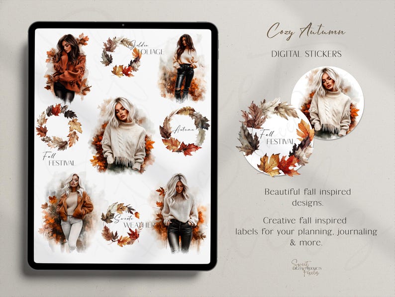 Op de afbeelding: Digitale stickers met een gezellig herfstthema. De afbeelding toont illustraties van vrouwen, herfstbladerkransen en tekst die luidt "Golden Foliage", "Autumn", "Fall Festival" en "Sweater Weather". De tekst "Cozy Autumn" en "Digital Stickers" zijn ook aanwezig.
