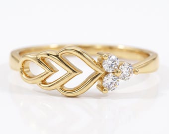 Ring aus 14-karätigem Blattgold mit Moissanit, floraler Naturring, zartes Blattgoldband, botanischer Ehering, Verlobungsring, Geschenk für Sie