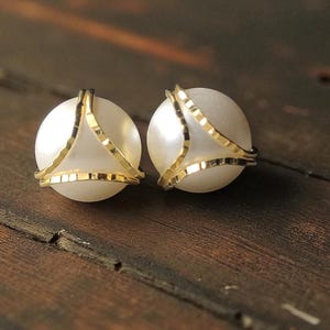 18K Gold Pearl Stud Earrings: Dainty Triangle Bezel, Elegant Bridal Jewelry