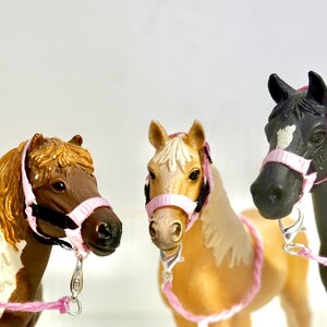 Schleich Horse Svart/Rosa Grimma - NY OCH FÖRBÄTTRAD bild 8