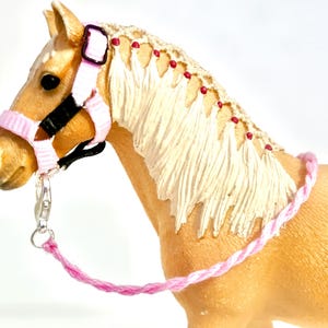Schleich Horse Svart/Rosa Grimma - NY OCH FÖRBÄTTRAD bild 5