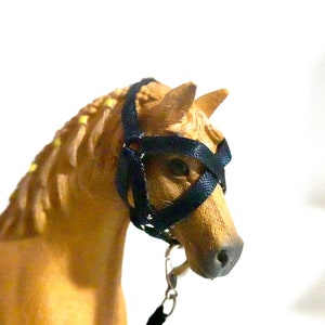 Schleich Horse Medieval Halter & Lead Rope Navy Blue