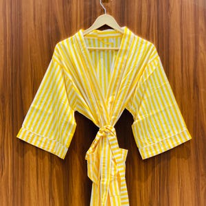 イエローストライプコットン着物ローブ - 女性用ハンドメイド夏用ラウンジウェア、軽量スパラップ、ボヘミアン風シックなドレッシングガウン、彼女へのギフト