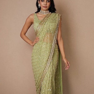 Dhaga Fashion - The fit, The glam, the shimmer. This saree is a