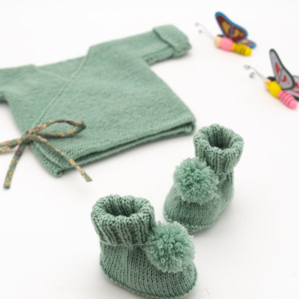 Chaussons bébé en laine mérinos à pompons