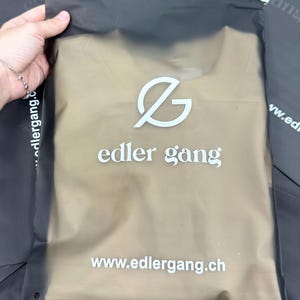 Anpassade plastreklamblad: Märkesförpackningar för boutiquemode