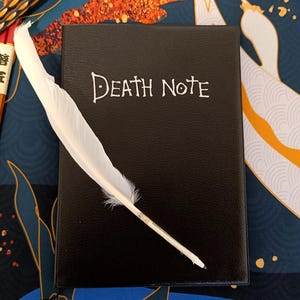 Diario de Death Note con pluma real y cinta marcadora