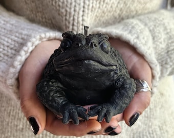Large Beeswax Toad Candle | Cottagecore Decor | Dark Academia Decor | Witchy Home Decor | Frog Lover Gift