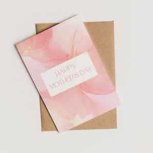 Bonne fête des mères | Motif floral abstrait rose pâle avec détails dorés | Carte bien pensée pour maman ou mère | Carte numérique