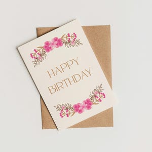 Cartão de Feliz Aniversário com Flores Rosa | Cartão de Aniversário Estético | Design Botânico Boho Elegante | Download Digital | Imprimir em Casa