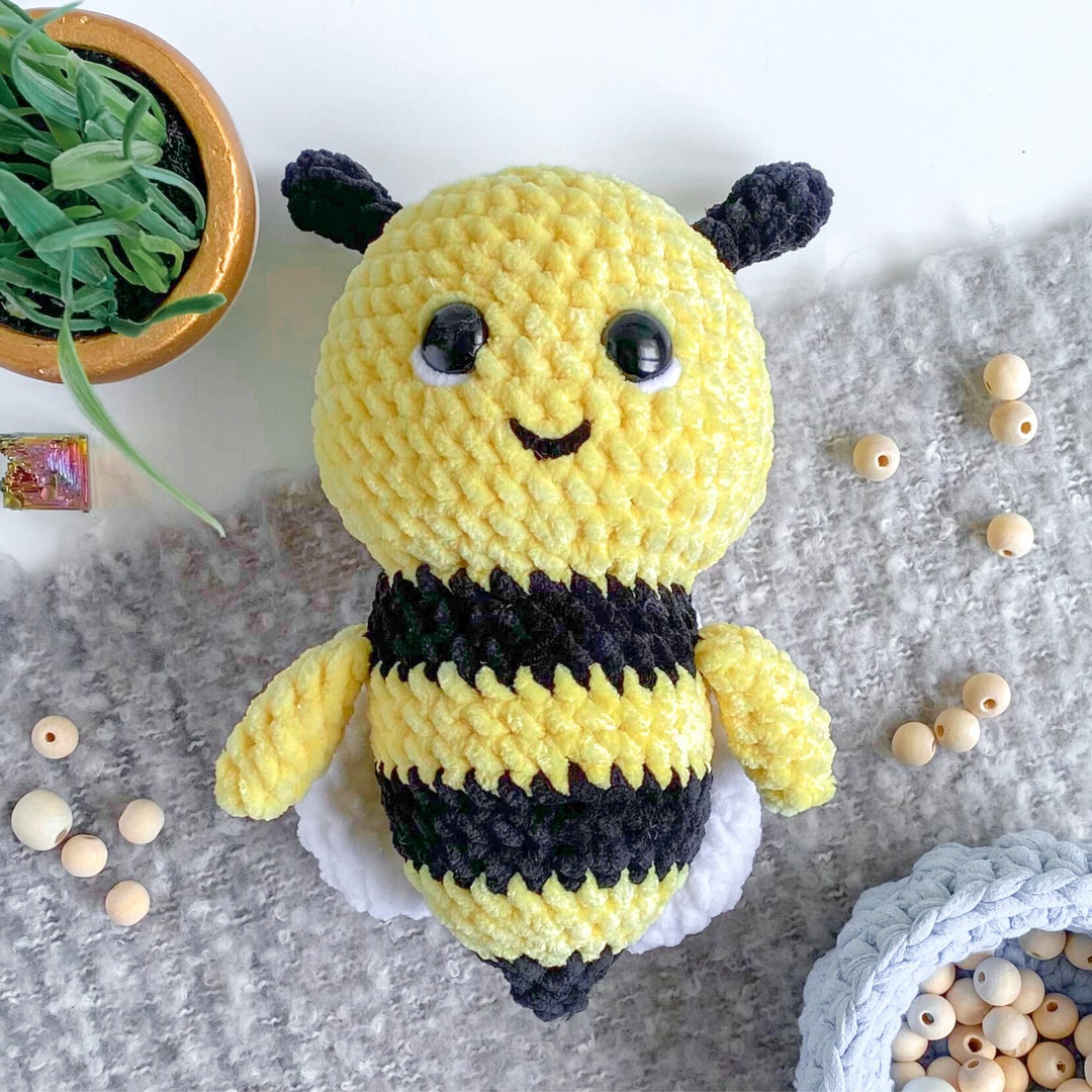 Pattern: NO SEW Plushie Bumble Bee, Crochet Bumble Bee Pattern ...